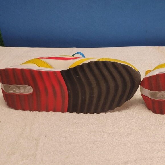 Nike Air Max Dawn Vivid Sulfur/Siren Red Mens Shoes Size 11 main image 5